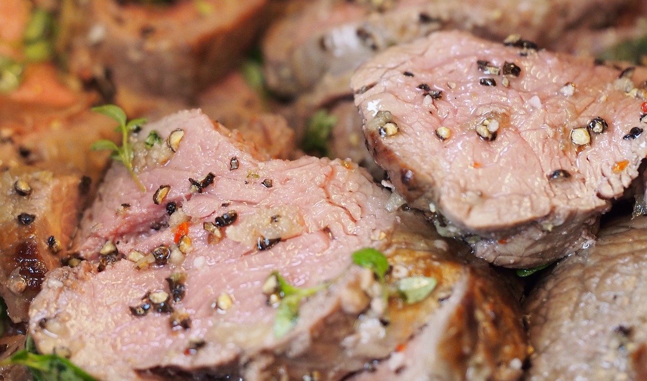 fillet of beef 2731941 1280